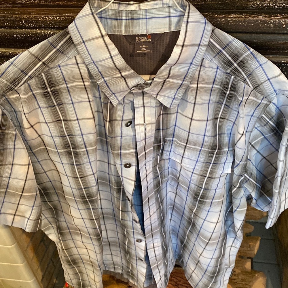 Royal Robbins, relaxed fit, outdoors, short sleeve, size large